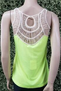 Musculosa aplique atras - 