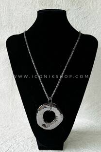 COLLAR MEDALLON DE METAL - 