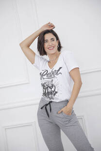 Remera Cuello V rebel tigre  - 