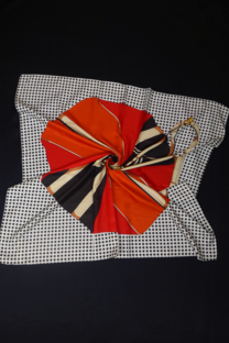 PAÑUELO SEDA CARTERA Y CUADRILLE 90X90 CM - 