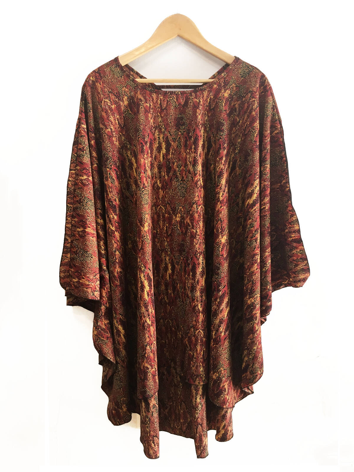 Imagen carrousel Poncho Sedita O Estampado  6