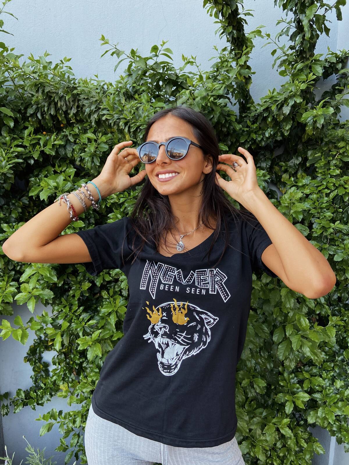 Imagen producto Remera Never Been Seen Tigre En Llamas Premium Con Tachitas 1