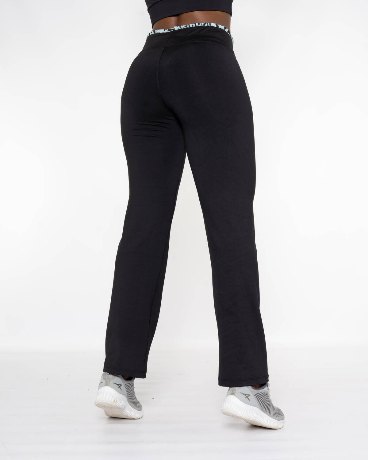 Imagen carrousel PANTALON ADIDOS ESPECIAL 1