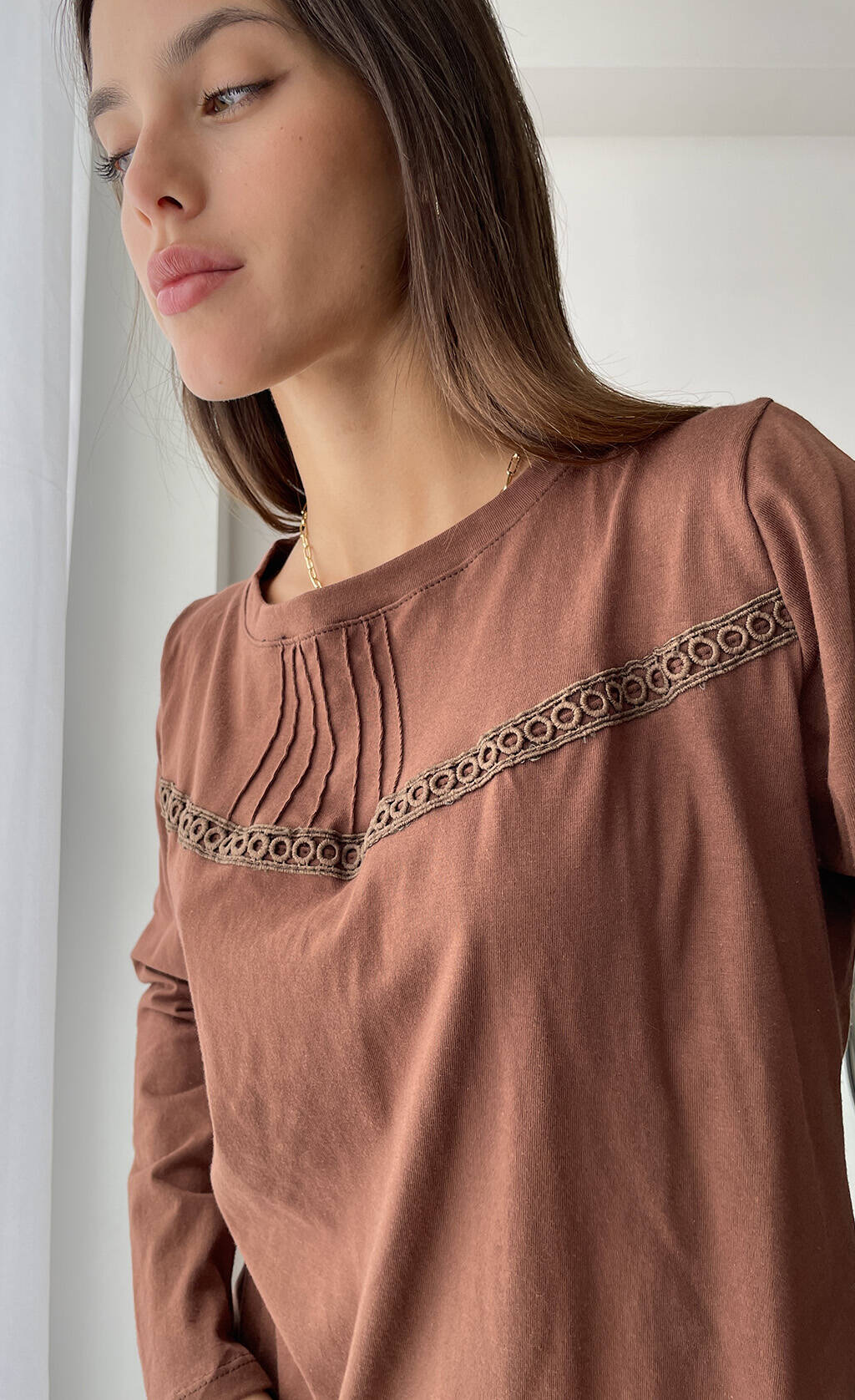 Imagen carrousel Remera Broderie 4