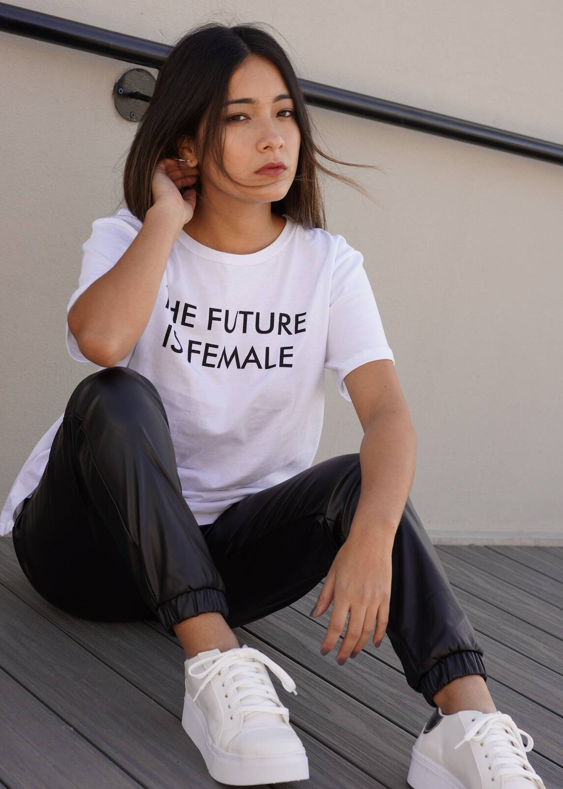 Imagen carrousel Remera Jersey &quot;The Future Is Female&quot; 2