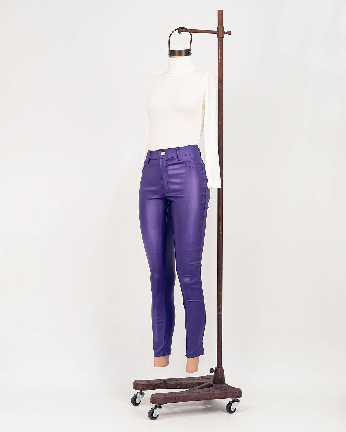 Imagen producto Pantalon Engomado violeta 5