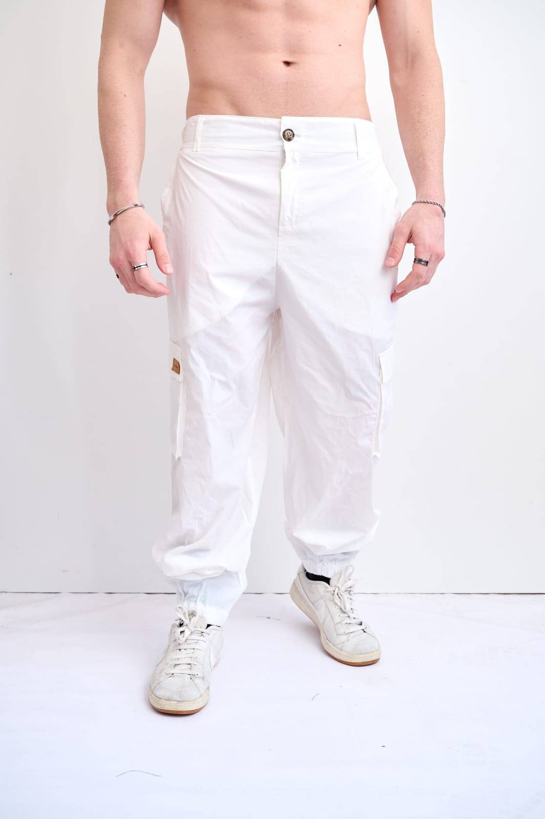 Pantalon cargo gabardina costura blanca Pazzi